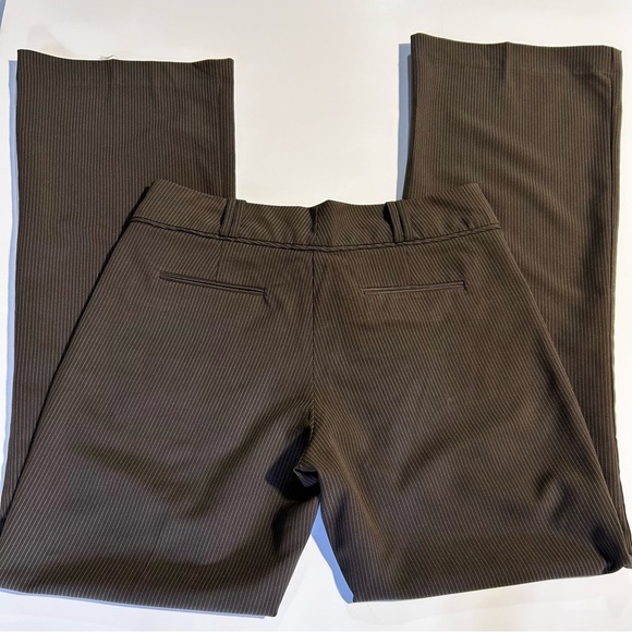 THE LIMITED CASSIDY FIT Brown Cream Pinstripe Flare Pants Size 10 NWOT - Picture 3 of 7